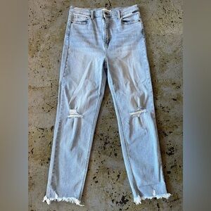 NWOT Cello Light Blue Distressed Women’s Mom Jeans Size 11